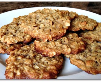 Chewy Vegan Delight: Peanut Butter Vanilla Oat Cookies