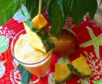 Anti-Inflammatory Pineapple, Mango and Ginger Smoothie