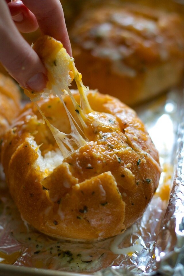 Cheesy Garlic Bread Pull Apart Rolls