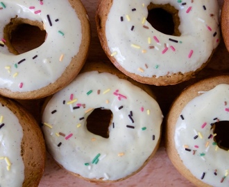 Vegan Coffee-Tahini-Tonka Baked Doughnuts with a White Chocolate Glaze