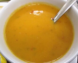 Butternut squash and red pepper soup