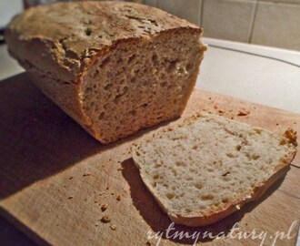 Domowy chleb pszenny na zakwasie żytnim