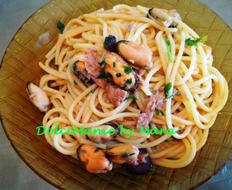 Spaghetti con Cozze Tonno e Olive Nere