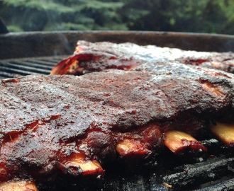 Easy Pork Ribs On The Weber Kettle: Featuring 14-Spice Dry Rub