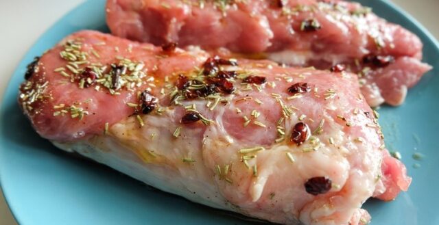 6 najlacnejších domácich marinád na kuracie mäso: Keď budete poznať tieto recepty, mäso bude na stole vždy chutiť famózne