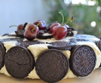 Τούρτα με λευκή σοκολάτα και μπισκότα, από την εξαιρετική  Ιωάννα Σταμούλου και το sweetly!
