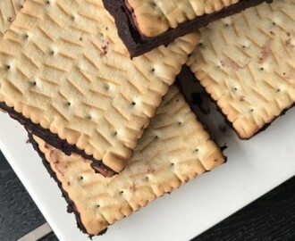 Σπιτικά μπισκότα πτι μπερ γεμιστά με σοκολάτα, από το icookgreek.com!