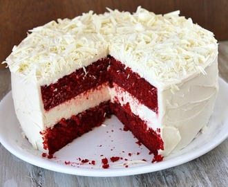 Red Velvet Cheesecake Cake