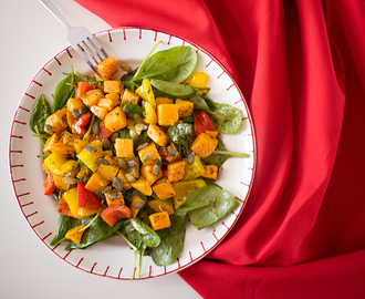 Receptenruil - Winterse salade met pompoen en paprika