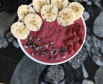 The Perfect Raspberry Smoothiebowl