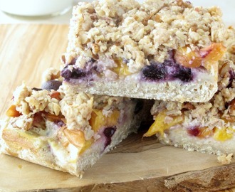 Quinoa, Oat and Pecan Blueberry-Peach Crumb Bars #SundaySupper #glutenfree