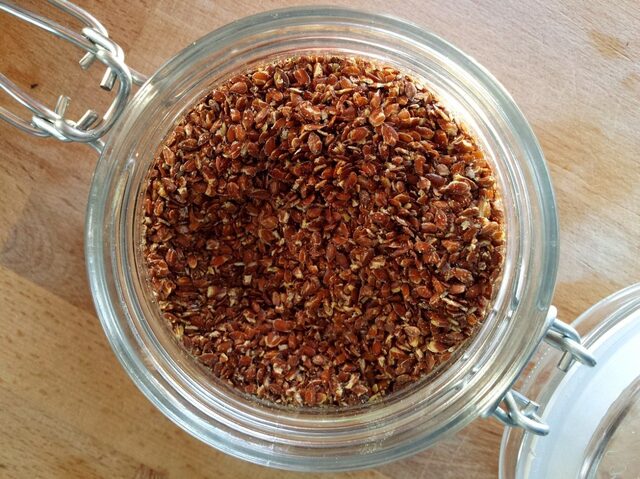 Drink flaxseed against cellulite
