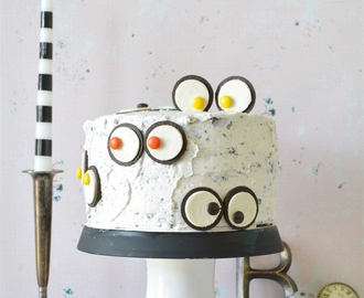 Cookies and Cream Monster Eyes Cake