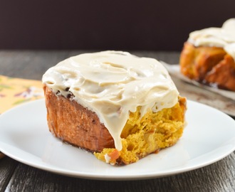 Pumpkin Cinnamon Rolls With Maple Cream Cheese Frosting #SundaySupper