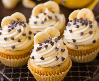 Banana Chocolate Chip Cupcakes with Cream Cheese Frosting