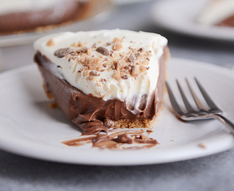 Chocolate Cream Pudding Pie with Graham Cracker Crust