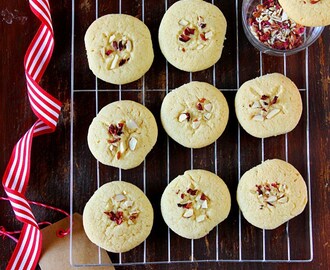 Christmas Baking: Nankhatai {Indian Shortbread Cookies}