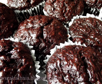 Wilgotne muffiny czekoladowe z burakami