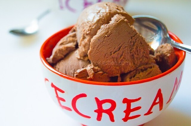 Easy Homemade Chocolate Ice Cream