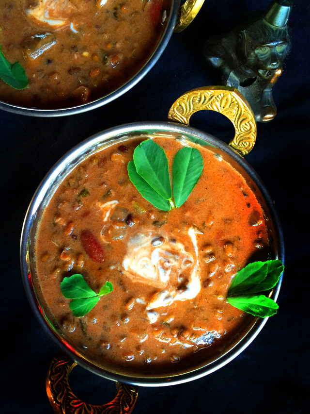 Vegan Creamy Dal Makhani Punjabi-Style (Black Gram/Urad Dal & Rajma) – for the Slow Cooker