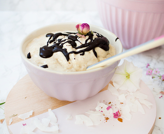 Low Carb & Veganes Erdnuss-Vanille-Eis (ohne Eismaschine)