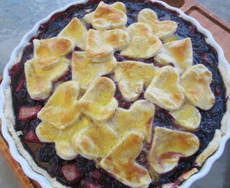 Pear-blackberry pie     (Pie de moras y peras)