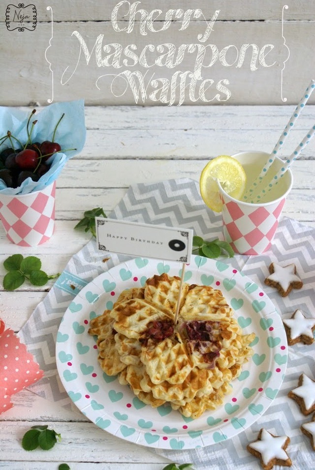 Cherry Mascarpone Waffles / Maskarponejevi vaflji s cesnjami