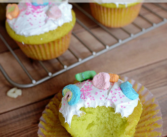 St. Patrick’s Day Lucky Charms Cupcakes