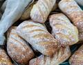 Kalljästa frallor – Lättbakat bröd | Fredriks Fika