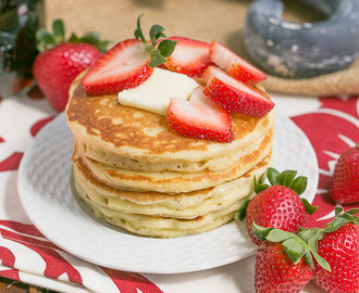 Classic Buttermilk Pancakes #BrunchWeek #Giveaway