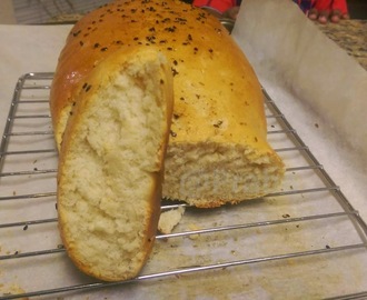 Simple bread (without egg)