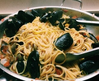 Linguine with Mussels and Clams