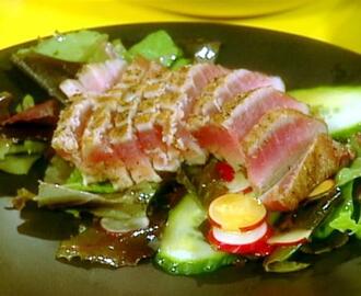 Seared Ahi Tuna and Salad of Mixed Greens with Wasabi Vinaigrette