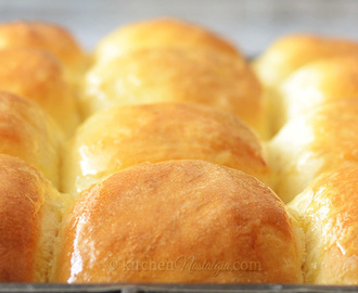 Easy 30-Minute Dinner Rolls (with Crazy Dough)