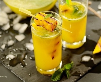 Sparkling Pineapple Mint Juice with Grilled Pineapple