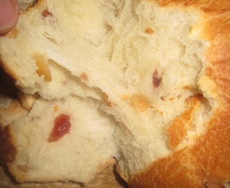 pain brioché a l'elben ,noix de cajou et cranberries