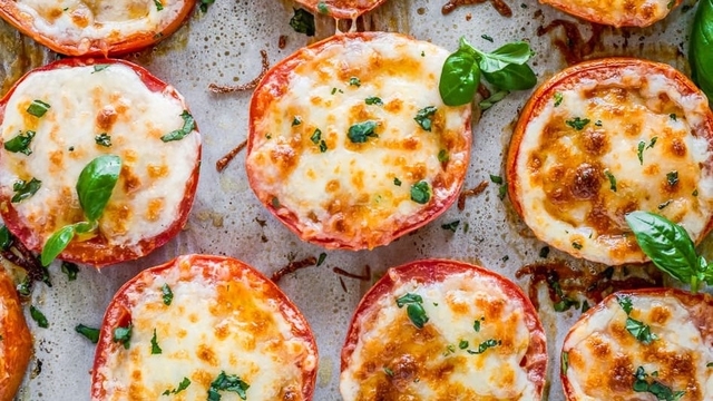 Neviete čo s paradajkami? Vyskúšajte bleskový tip na chutné letné jedlo