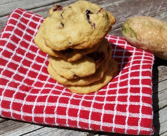 Chewy Mother`s Day Chocolate Chip and Cranberry Cookies