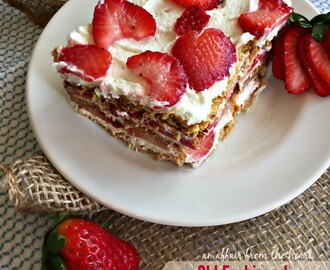 Old Fashioned Strawberry Icebox Cake