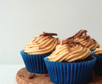 Chocolate and Peanut Butter Cupcakes