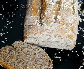 Αφράτο Ψωμί Ολικής Αλέσεως με Γιαούρτι Moist Whole Wheat Bread with Greek Yogurt