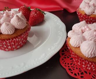 Epres muffin és eperkrémes cupcake