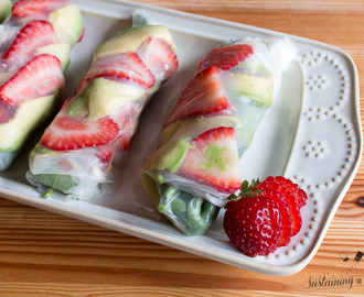 Strawberry Avocado Mint Salad Spring Rolls // A Foodie Picnic