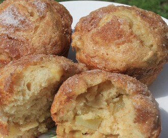 Apple Sour Cream Muffins