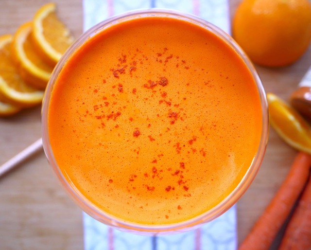 Kickin Carrot Orange Juice + Juices & Smoothies Book Giveaway!