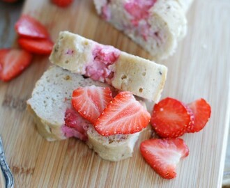 Falsk sockerkaka med jordgubbar, glutenfri