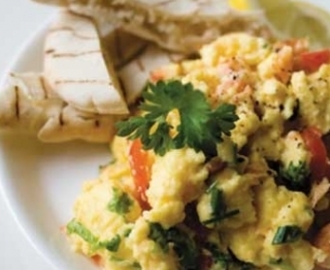 Scrambled eggs with salmon