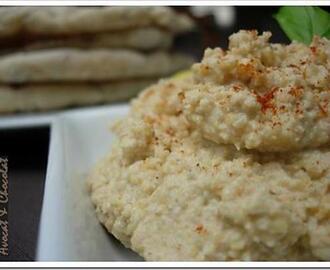 ** Saveurs libanaises: houmous (léger) accompagné de pain Pita aux céréales et graines fait maison**