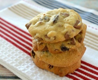Chocolate Chip and Raisin Biscuits