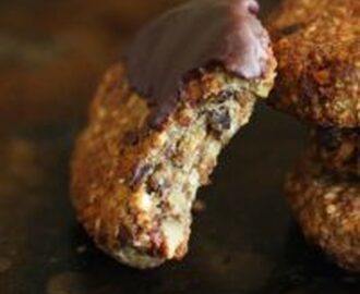Quinoa čokoládové sušenky se lnem a mandlemi – také raw verze